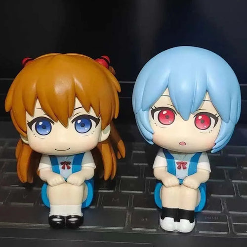 Figuras Chibi Rei & Asuka – Evangelion Q Ver. Postura Sentada (10 cm)